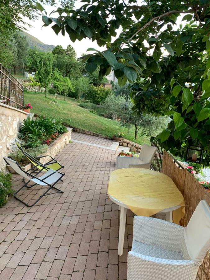Ferienwohnung La Casa Nel Bosco Malcesine Exterior foto
